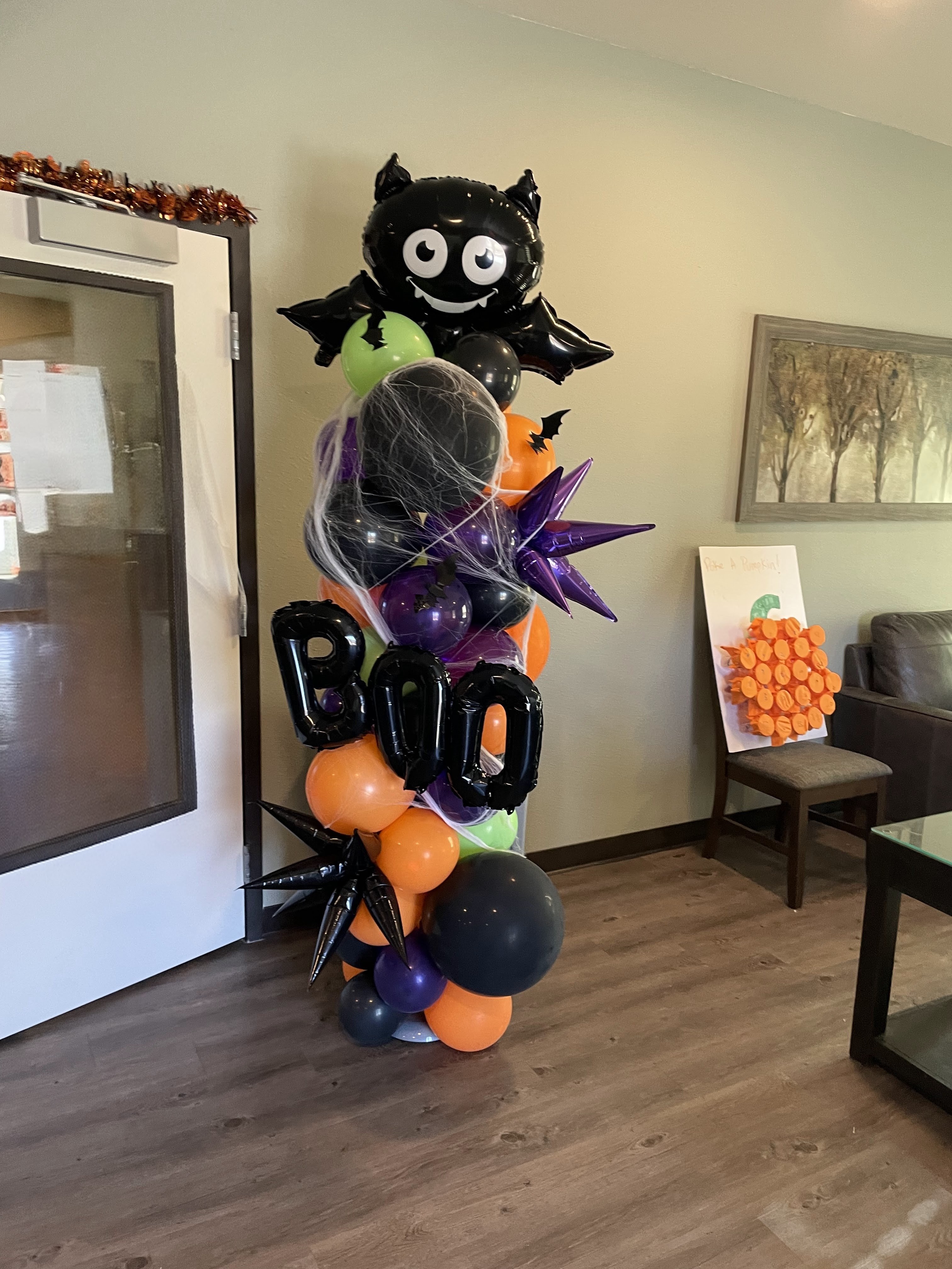 Halloween BOO Bat Balloon Column